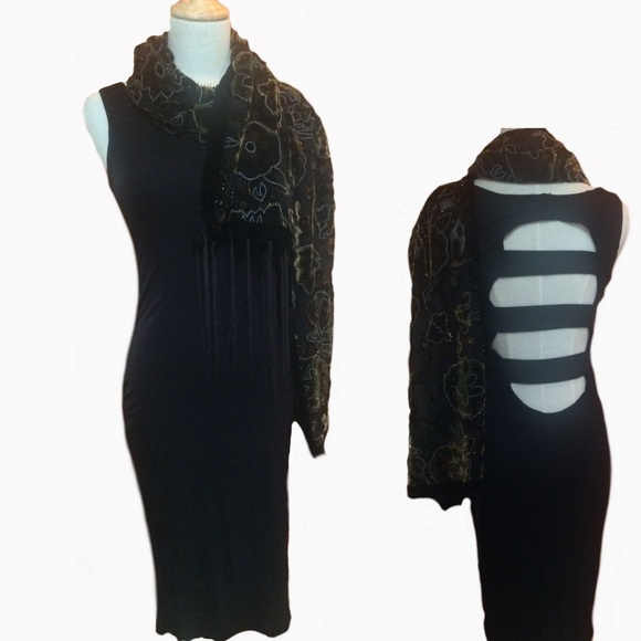 🔥 Strap Back BodyCon Dress in Black - Picture 4 of 8